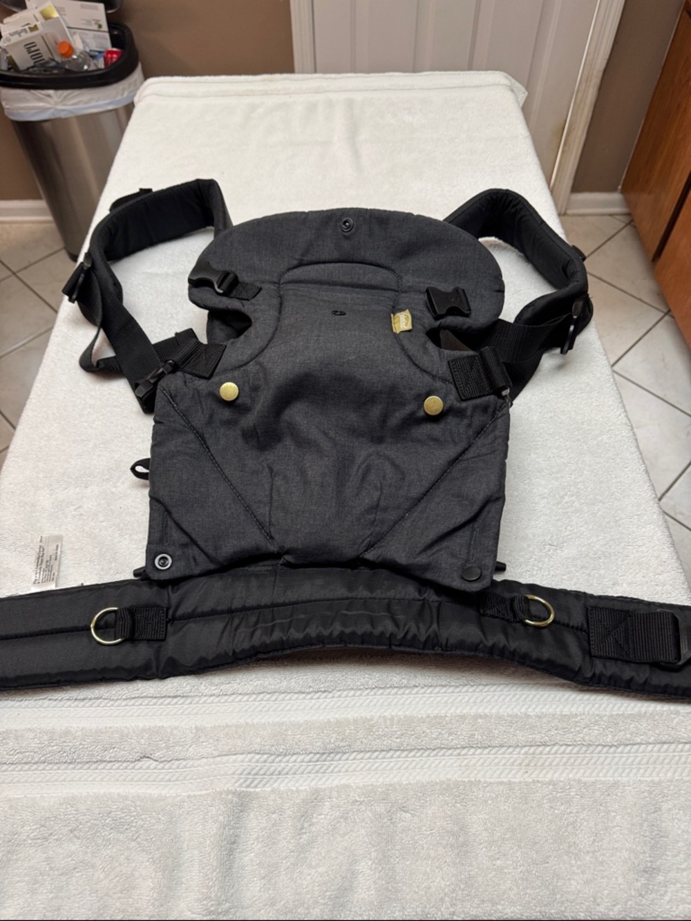 Infantino White Convertible Flip 4-in-1 Carrier